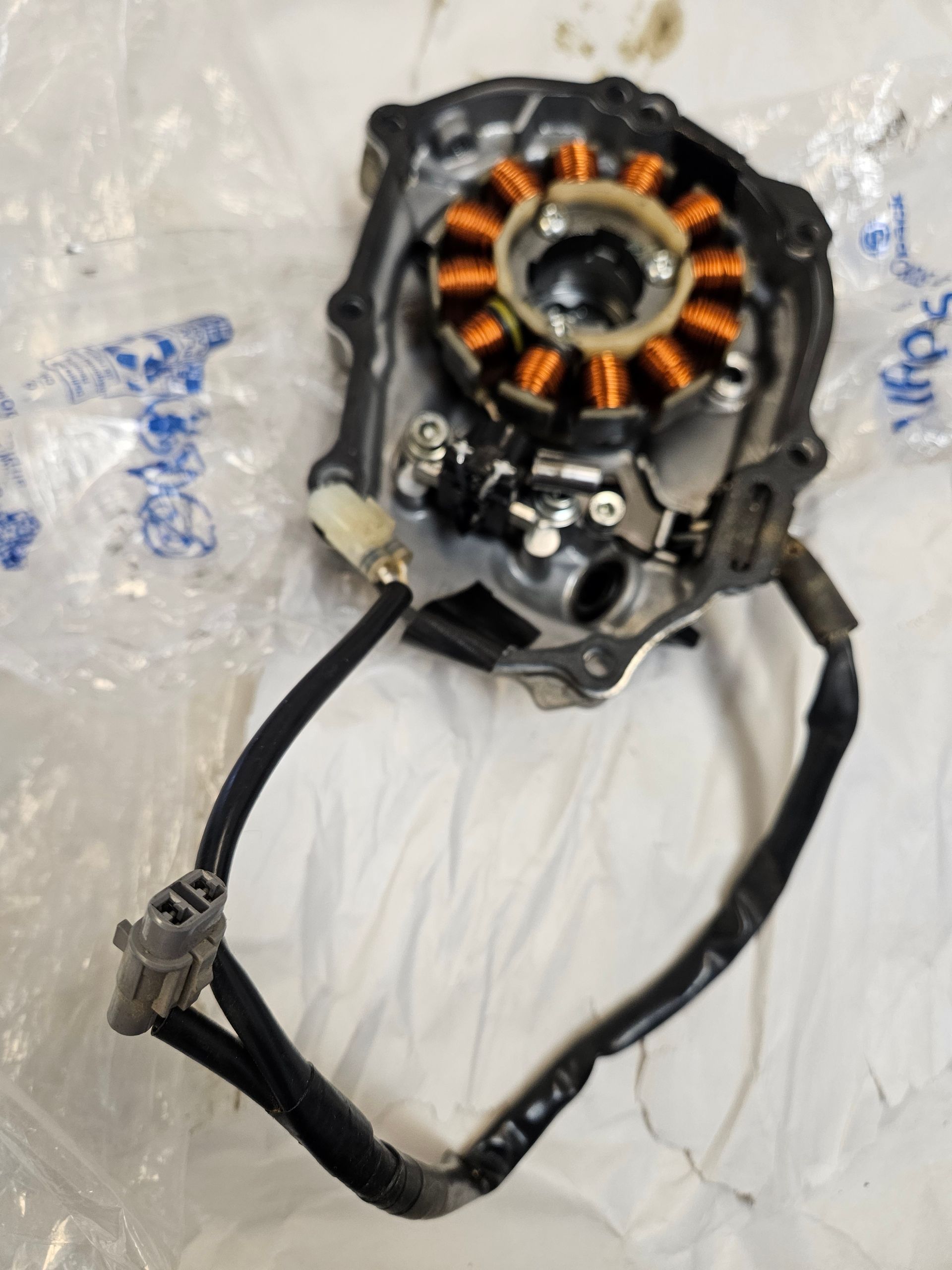 YZF 450 2018 - Stator/ Cover Complete 