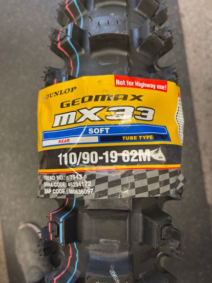 Dunlop Geomax Tire MX33