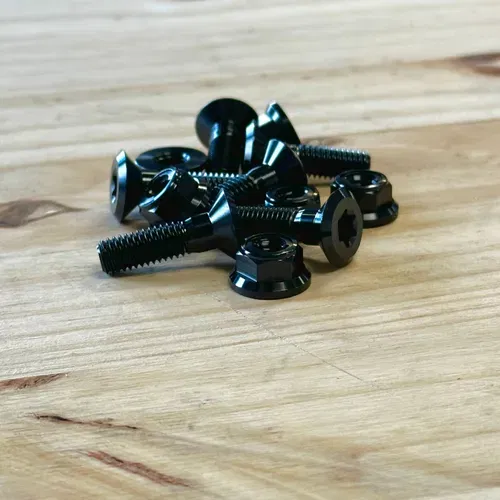 REZZY TITANIUM SPROCKET BOLTS 