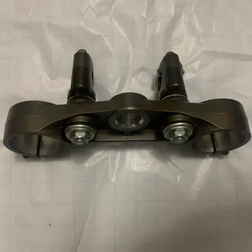 Top Clamp
