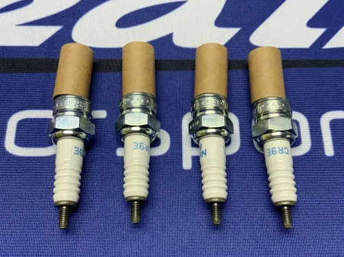 NGK Spark Plug (Pack of 4) CR9E