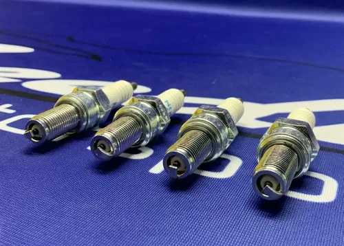 NGK Spark Plug (Pack of 4) CR9E