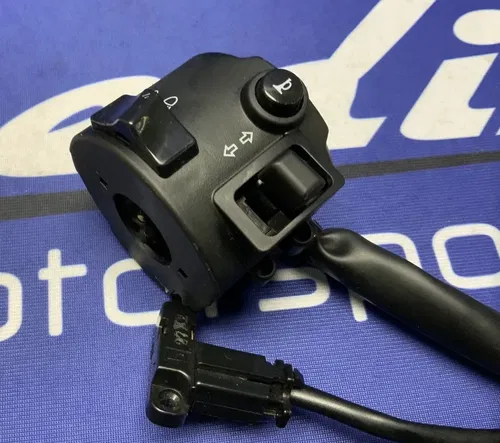 Yamaha Left Handlebar Switch Assembly YZF-R3 2019-2024 OEM BS7-H3972-01-00
