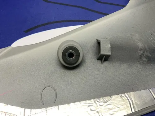 Yamaha Right Lower Fairing (Gray) YZF-R6 2017-2024 OEM BN6-28395-00-P4