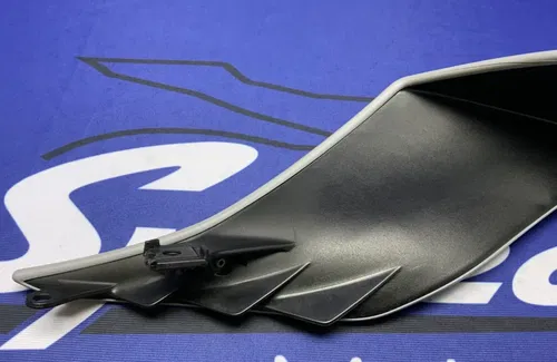 Yamaha Right Tail Fairing (Gray & Blue) YZF-R6 2017-2024 OEM BN6-W2172-50-P5
