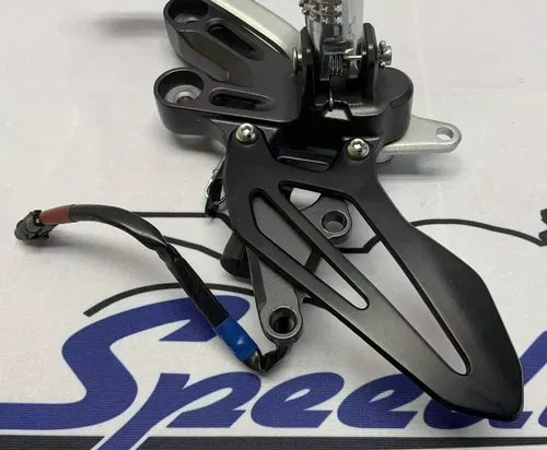 Yamaha Right Rear Set Assy W/ Brake Lever YZF-R7 2022-2025 OEM BEB-27443-00-00