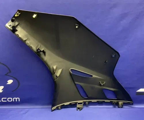Yamaha Right Fairing (Black) YZF-R9 2025 OEM BKN-Y283V-10-P1