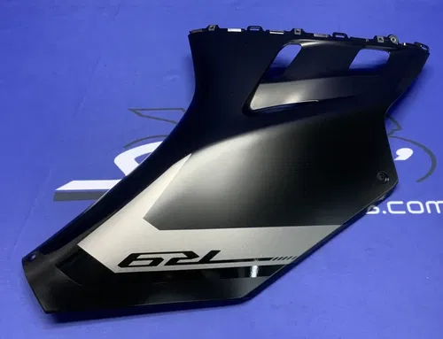 Yamaha Right Fairing (Black) YZF-R9 2025 OEM BKN-Y283V-10-P1