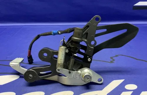 Yamaha Right Rear Set YZF-R7 2022-2025 OEM BEB-27443-00-00
