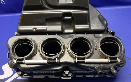 Kawasaki Airbox Assembly W/ Air Filter ZX10R 2022,2023,2025 OEM 11010-1807