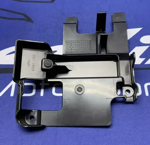 Suzuki Rear Fender & ECU Holder GSXR-1000/R 2017-2025 OEM 63111-17K00