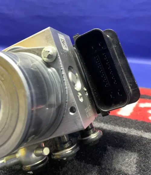 Yamaha ABS Pump Module Unit W/ Lines YZF-R6 2017-2024 OEM BN6-85930-09-00