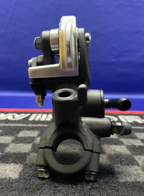 Yamaha Front Brake Master Cylinder Assembly YZF-R6 2017-2024 OEM 2CR-2580A-00-00