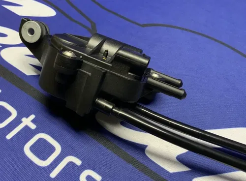 BMW Exhaust Servo Motor S1000RR 2018-2025, M1000RR 2021-2025 OEM 18519443059