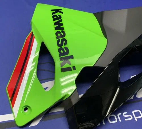 Kawasaki Left Complete Fairing W/ Turn Signal ZX-4R/RR 23-25 OEM 55028-0872-660