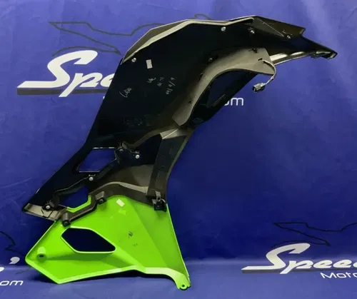 Kawasaki Left Complete Fairing W/ Turn Signal ZX-4R/RR 23-25 OEM 55028-0872-660