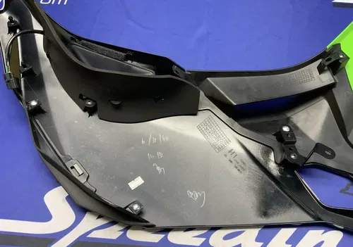 Kawasaki Left Complete Fairing W/ Turn Signal ZX-4R/RR 23-25 OEM 55028-0872-660