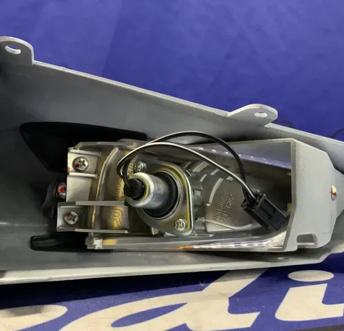 Suzuki Right Frame Cover W/ Turn Signal GSXR 750/600 11-25 OEM 47100-15J10-6KX