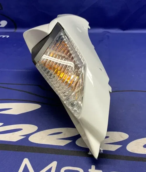 Suzuki Right Frame Cover W/ Turn Signal GSXR 750/600 11-25 OEM 47100-15J10-6KX