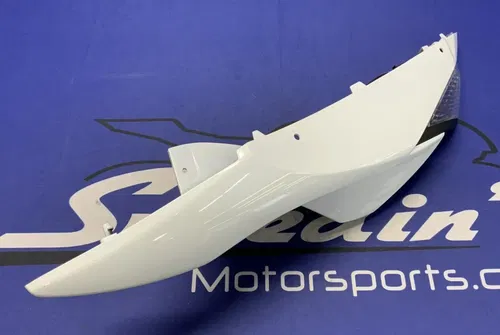 Suzuki Right Frame Cover W/ Turn Signal GSXR 750/600 11-25 OEM 47100-15J10-6KX