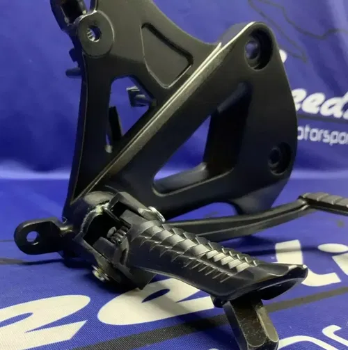 Suzuki Right Rear Set W/ Brake lever & Switch GSXR-1000R 2017-25 OEM 43511-17K00