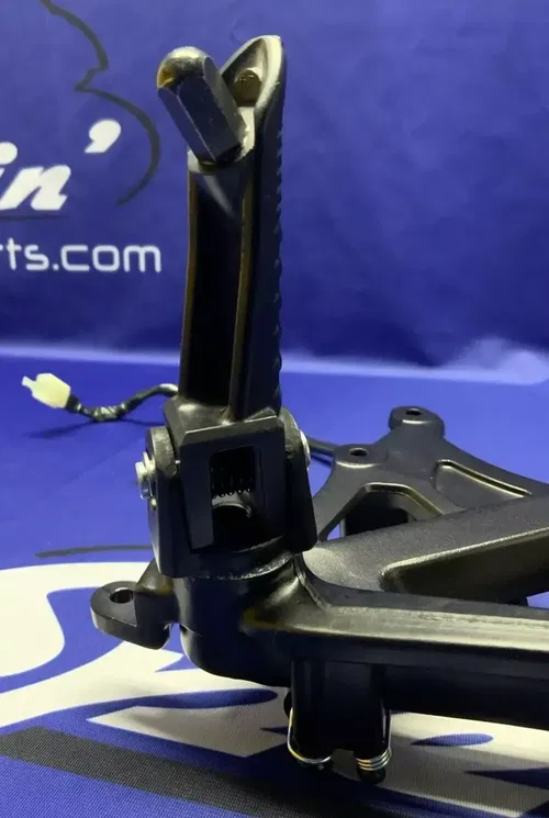 Suzuki Right Rear Set W/ Brake lever & Switch GSXR-1000R 2017-25 OEM 43511-17K00