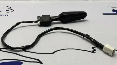 Yamaha Right Rear Turn Signal YZF-R7 2022-2025 OEM B7N-83340-20-00