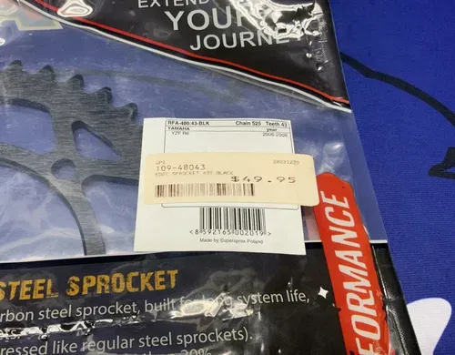 Supersprox Rear Edge Sprocket 43T (Black) YZF-R6 2006-2018 RFA-480-43-BLK