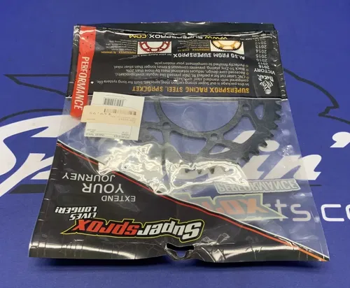 Supersprox Rear Edge Sprocket 43T (Black) YZF-R6 2006-2018 RFA-480-43-BLK