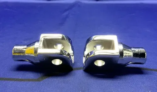 Kuryakyn ISO Peg Adapters (Chrome) GSXR 600/750 2011-2025 OEM 7939