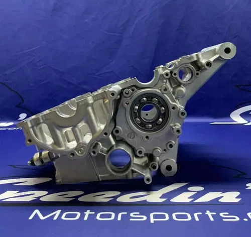 Suzuki Crankcase Set 2mm Overbore W/ J.E Pistons GSXR 600 06-07 OEM 11301-01822