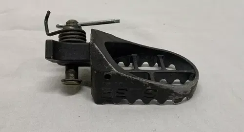 Yamaha L/R Footrest YZ 125/250 1997-2003 OEM 5ET-27411-00-00