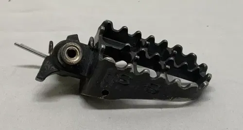Yamaha L/R Footrest YZ 125/250 1997-2003 OEM 5ET-27411-00-00