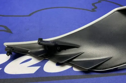 Yamaha Right Tail Fairing (Gray & Blue) YZF-R6 2017-2024 OEM BN6-W2172-50-P5