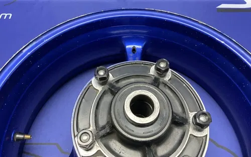 Suzuki Rear Wheel W/ Brake Rotor (Blue) GSXR 600/750 2006-07 OEM 64111-01H00-YLY