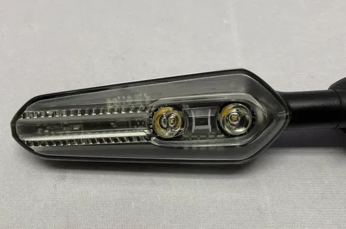 Yamaha Front Right Turn Signal YZF-R7 2022-2025 OEM BEB-83320-10-00