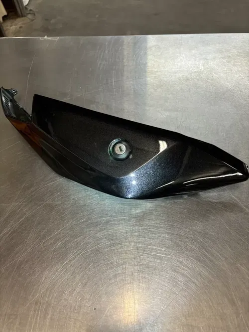 Kawasaki ZX-10R 2021 Rear Side Frame Cover LH OEM 36001-0700-660