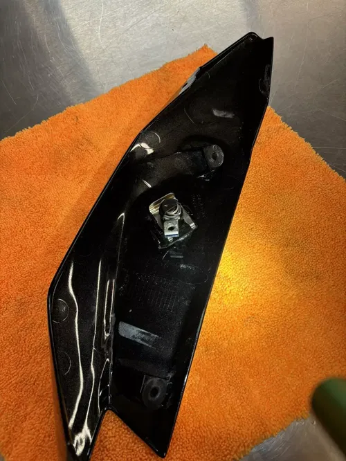 Kawasaki ZX-10R 2021 Rear Side Frame Cover LH OEM 36001-0700-660