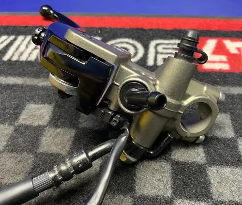 Kawasaki Master Cylinder Assembly ZX-10R/RR 2021-2025 OEM 43015-0773