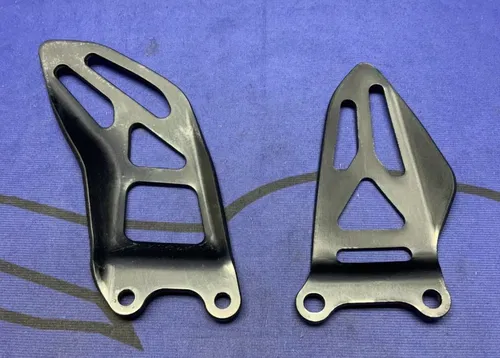 Suzuki Left & Right Heel Guard Set GSXR 600/750 2011-2025 OEM 43571-47H30