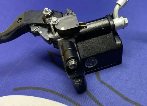 Suzuki Front Master Cylinder Assy W/ Lever GSX-8S 2023-2025 OEM 59600-42F50