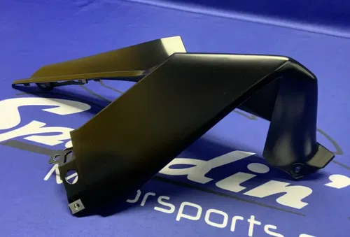 Yamaha Right Winglet Fairing (Black) YZF-R9 2025 OEM BKN-2835K-00-P1