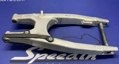 Kawasaki Swing Arm Assembly KX450F 2007-2008/ KX450R 2008-2009 OEM 33001-0108