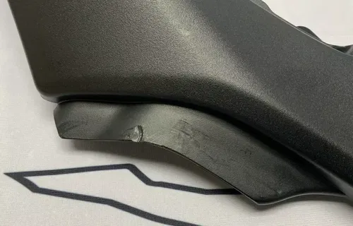 Yamaha Right Seat Filler Trim Yamaha YZF-R7 2022-2025 OEM BEB-2171M-00-00