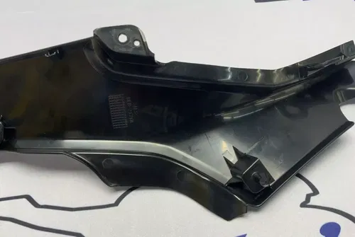 Yamaha Right Seat Filler Trim Yamaha YZF-R7 2022-2025 OEM BEB-2171M-00-00