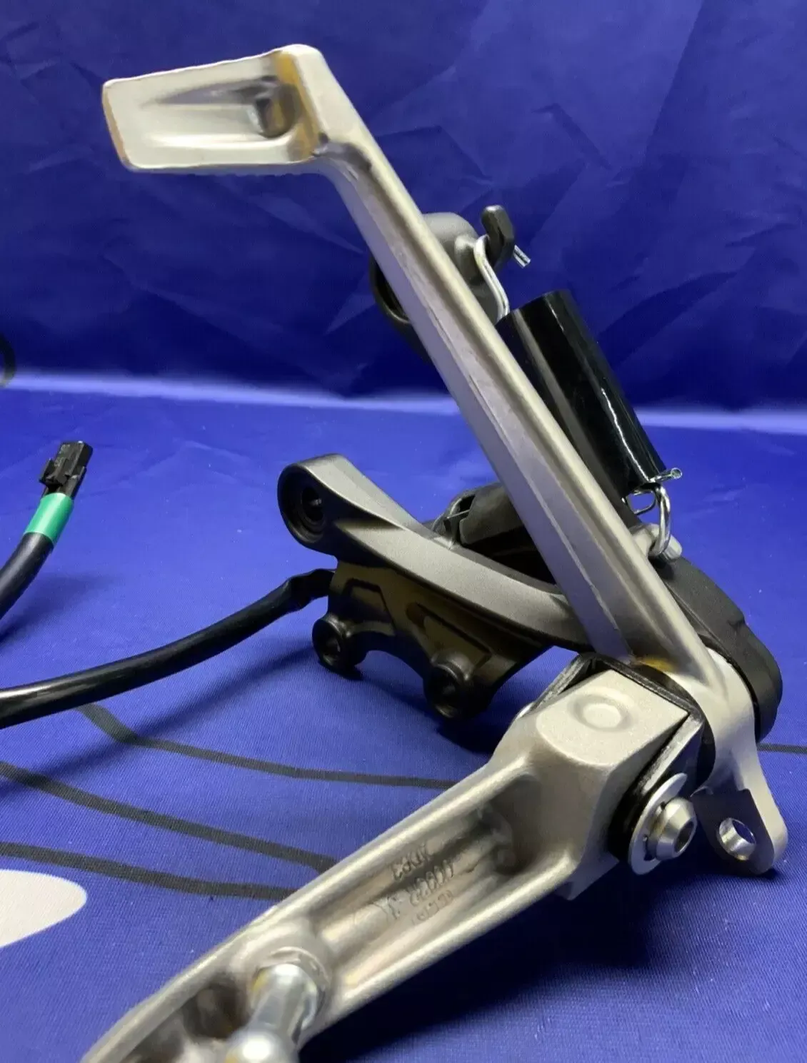 Kawasaki Right Footrest Assy W/ Lever & Switch ZX-6R 2011-25