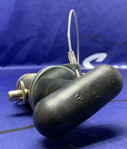 Pitbull Restraint Left Pin DPL GSXR 600/750 2011-2025 F0075DP-000