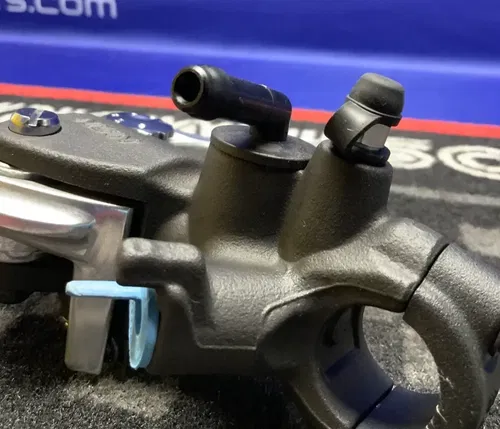 Yamaha Front Brake Master Cylinder Assembly YZF-R6 2017-2024 OEM 2CR-2580A-00-00