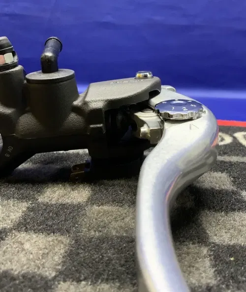 Yamaha Front Brake Master Cylinder Assembly YZF-R6 2017-2024 OEM 2CR-2580A-00-00