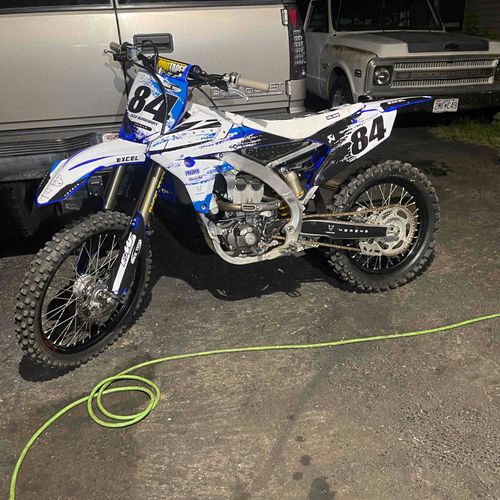 2015 Yamaha YZ250F Title In Hand
